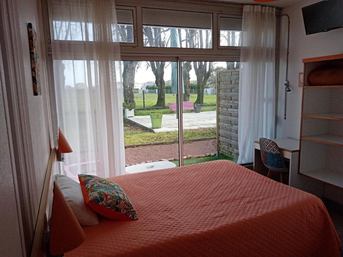 Hotel L'Echappee D'Oleron Saint-Georges-d'Oleron Bagian luar foto