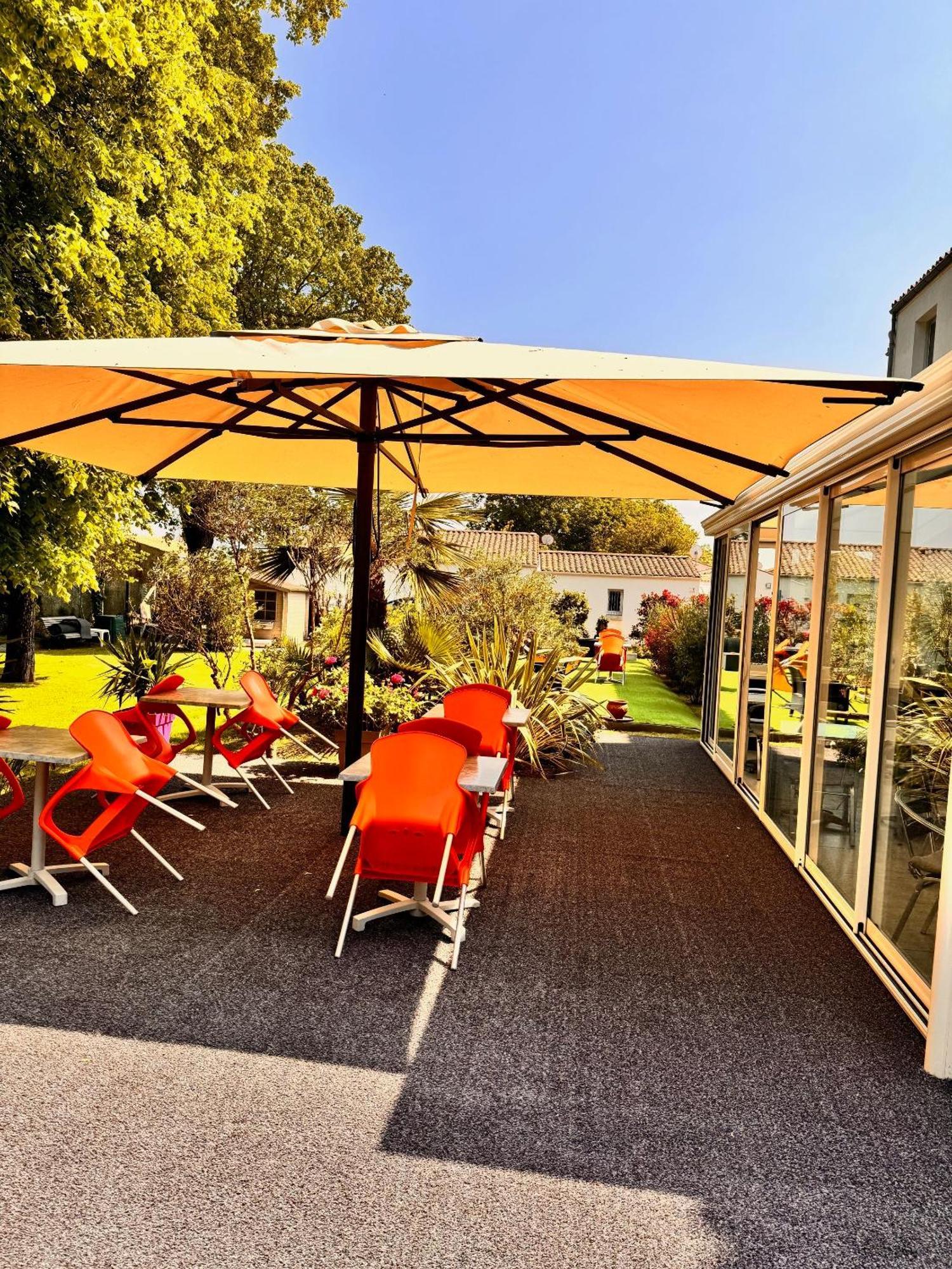 Hotel L'Echappee D'Oleron Saint-Georges-d'Oleron Bagian luar foto